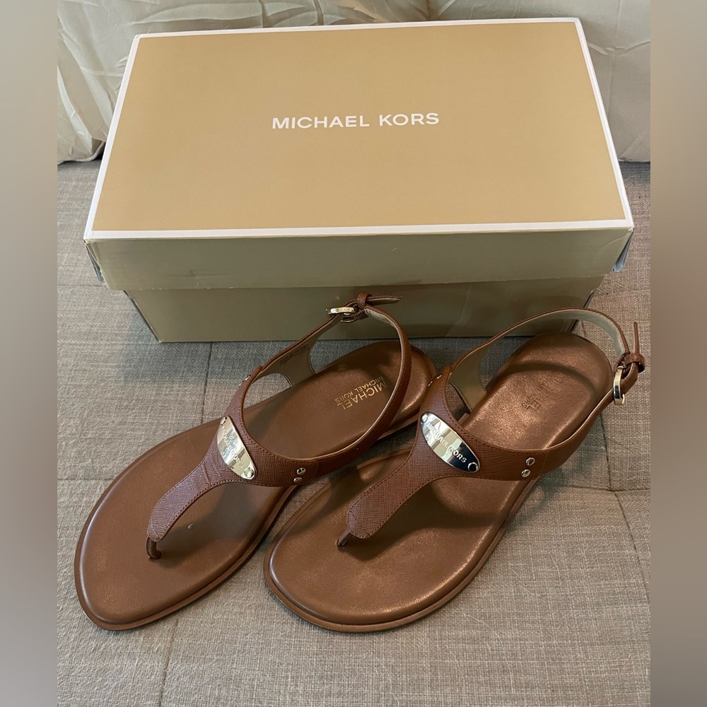 Michael Kors Thong Sandals 7.5